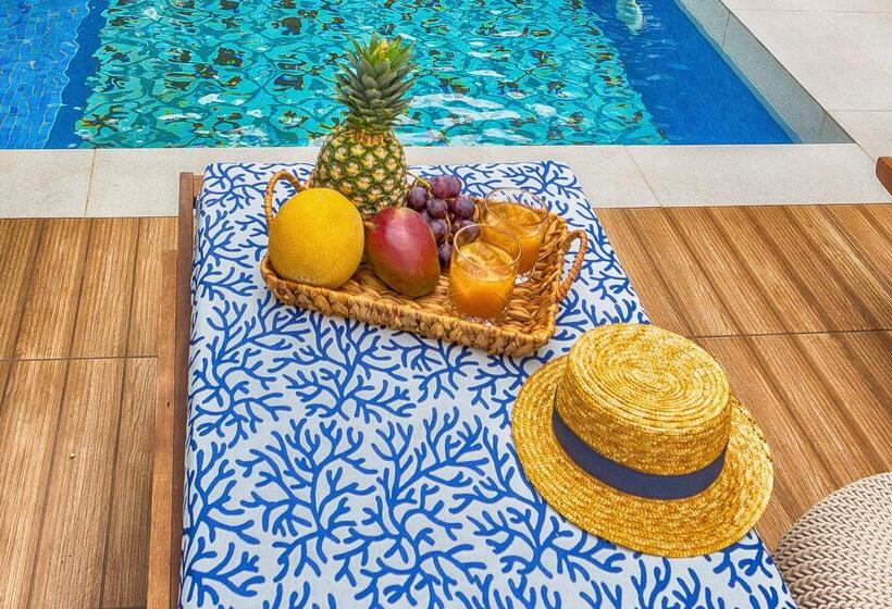 ホテル Enorme Serenity Spritz Adults Only