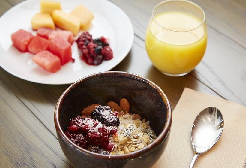 فندق Holiday Inn Express Sydney Airport, An Ihg