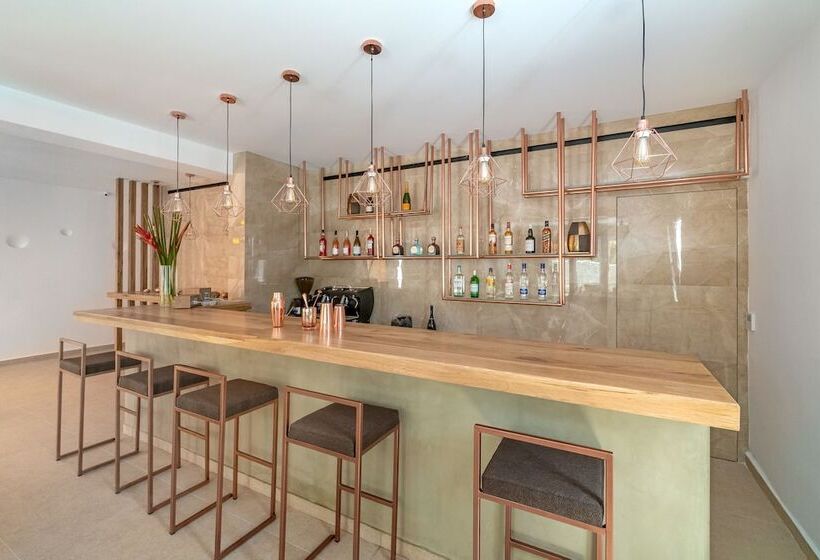 Omnia Mykonos Boutique Hotel & Suites