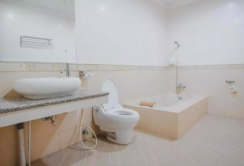 Hotelli Reddoorz Premium @ Jalan Pal 10 Jambi