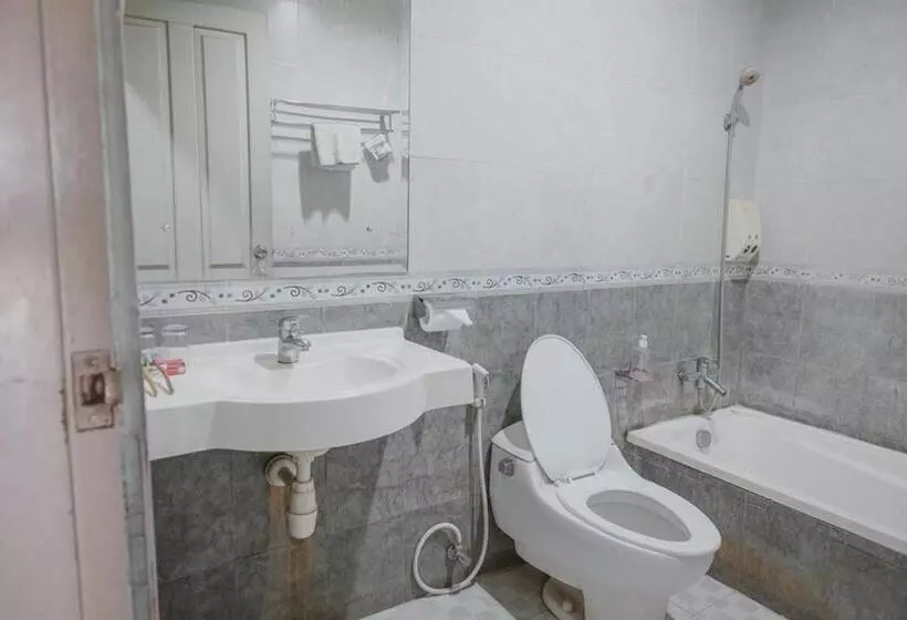 Hotelli Reddoorz Premium @ Jalan Pal 10 Jambi