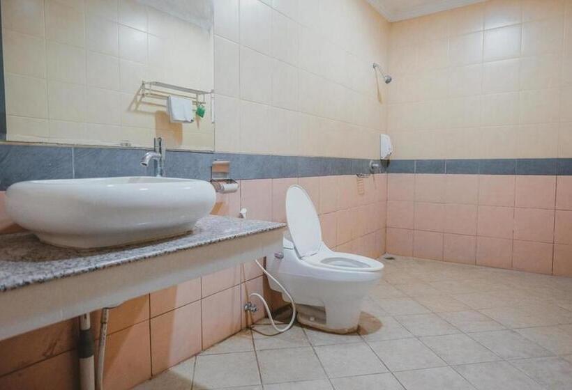 Hotel Reddoorz Premium @ Jalan Pal 10 Jambi