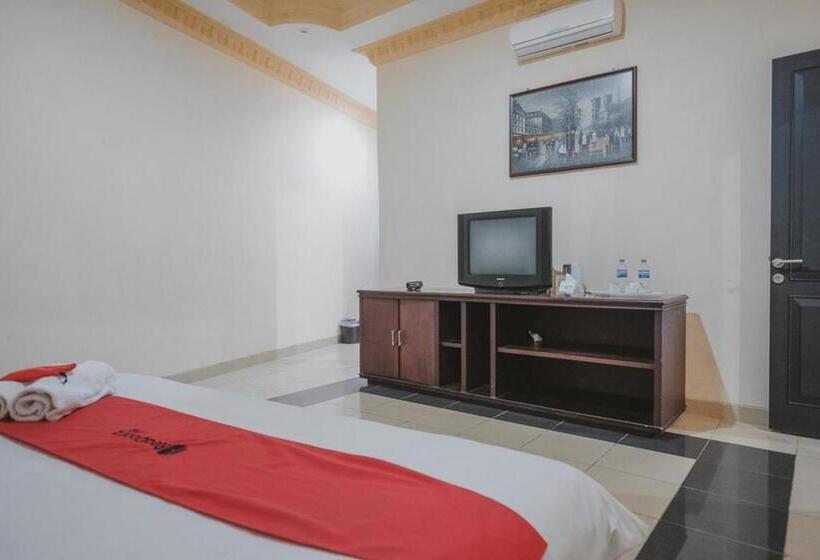 Hotel Reddoorz Premium @ Jalan Pal 10 Jambi