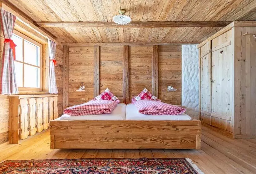 Majatalo Berggasthof Edelweiss