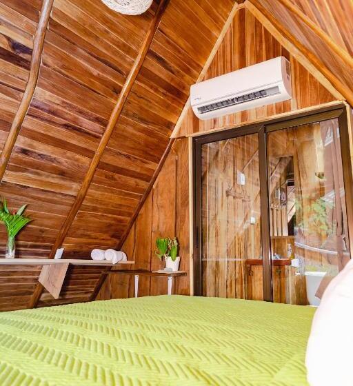 펜션 El Gato Rojas Surf Hostel