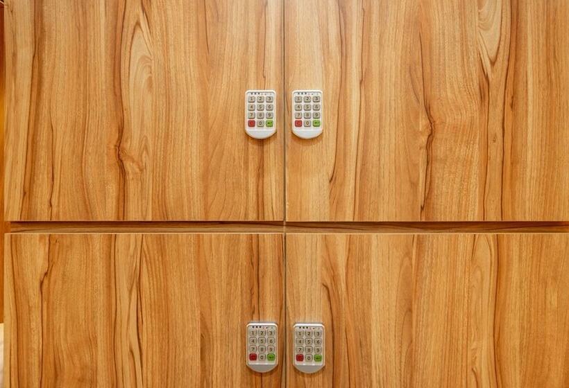 بنسيون Reddoorz Plus Near Senayan City