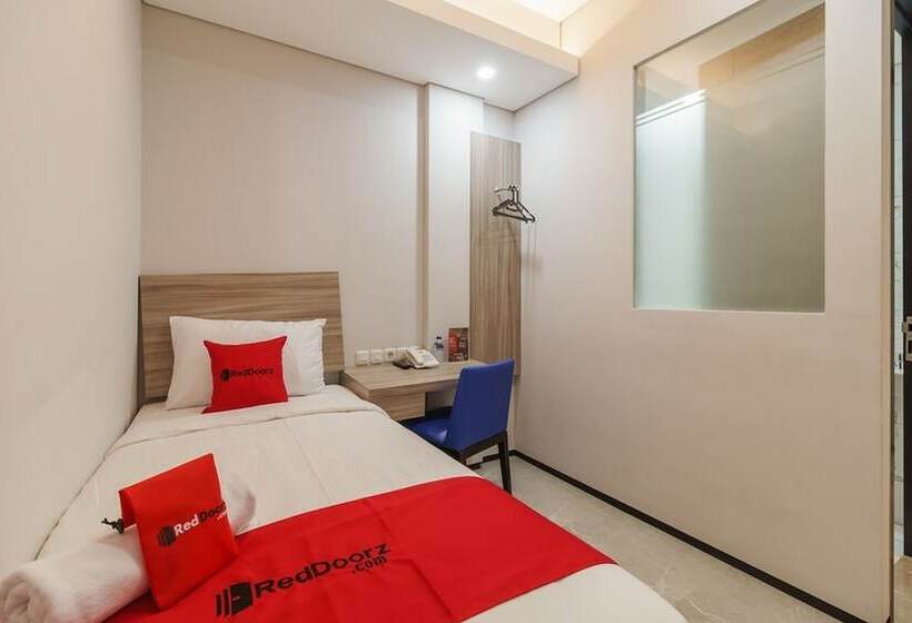بنسيون Reddoorz Plus Near Senayan City