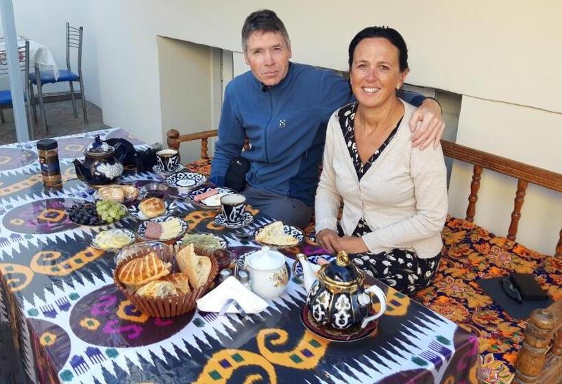 펜션 Rudakiy Guest House