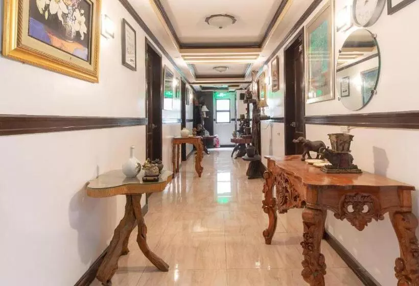 ホテル Reddoorz At Minas Place 1 Tacloban