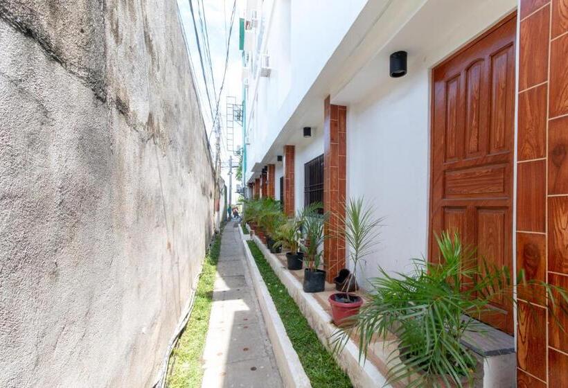 Szálloda Reddoorz At Minas Place 1 Tacloban