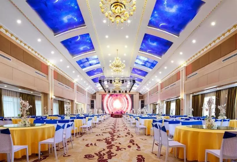 هتل Vienna International  Dalian Municipal Government