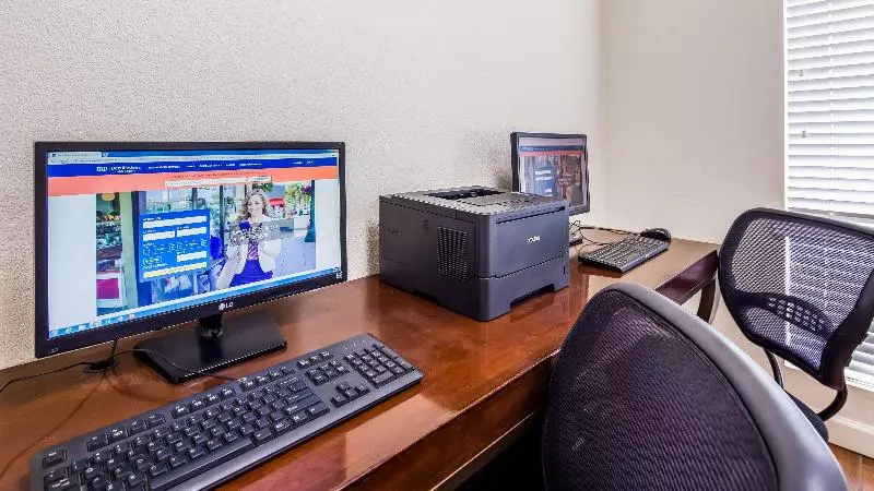 Отель Best Western Capital City Inn