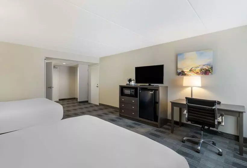 Отель Best Western Plus Alexandria Fort Belvoir