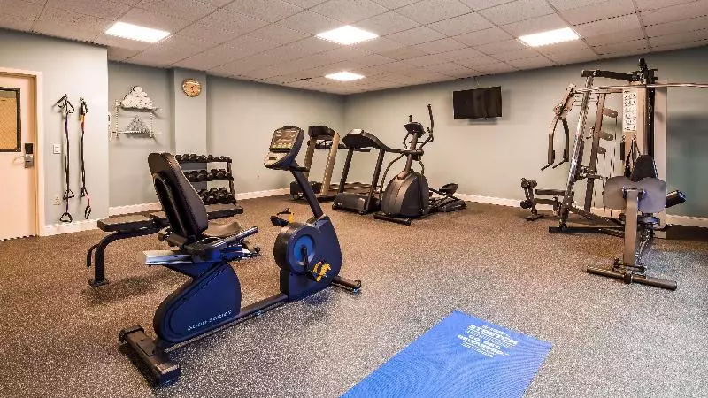 Отель Best Western Plus Alexandria Fort Belvoir