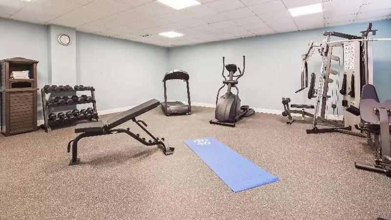 Отель Best Western Plus Alexandria Fort Belvoir