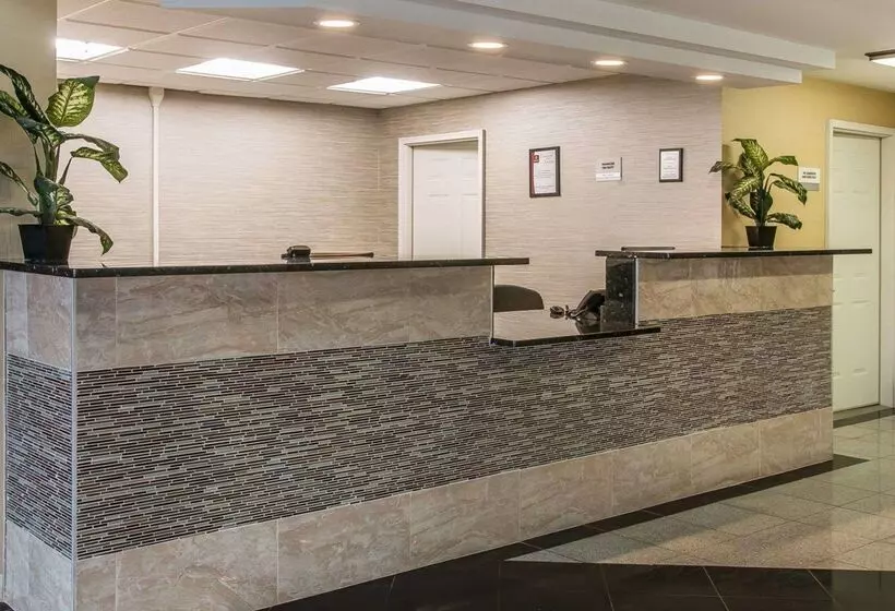 酒店 Clarion Inn I94 Near Expo Center