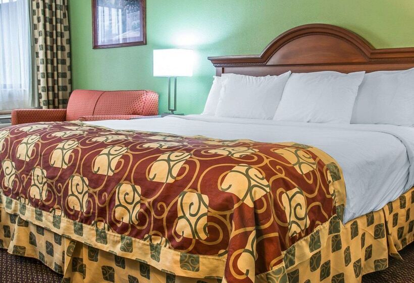 ホテル Clarion Inn I94 Near Expo Center