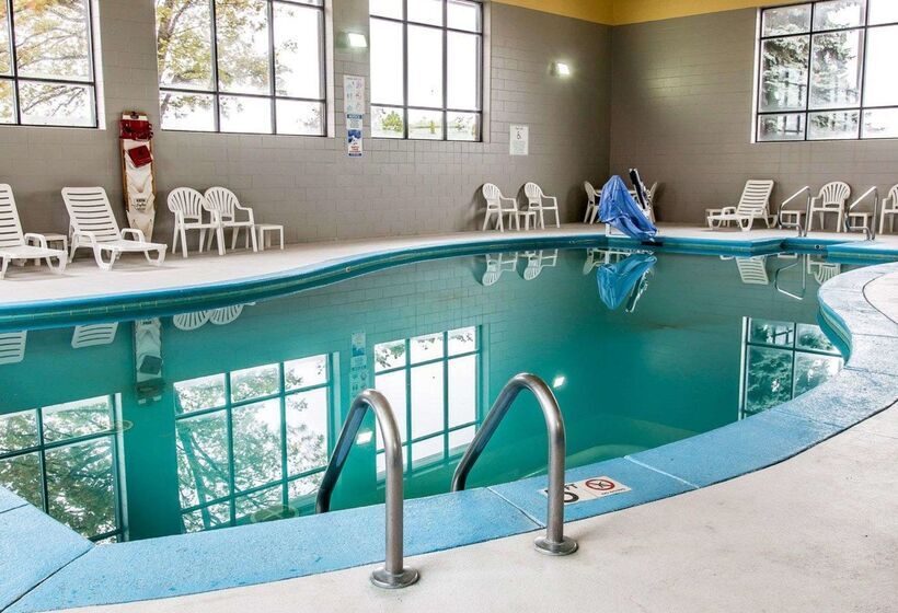 ホテル Clarion Inn I94 Near Expo Center