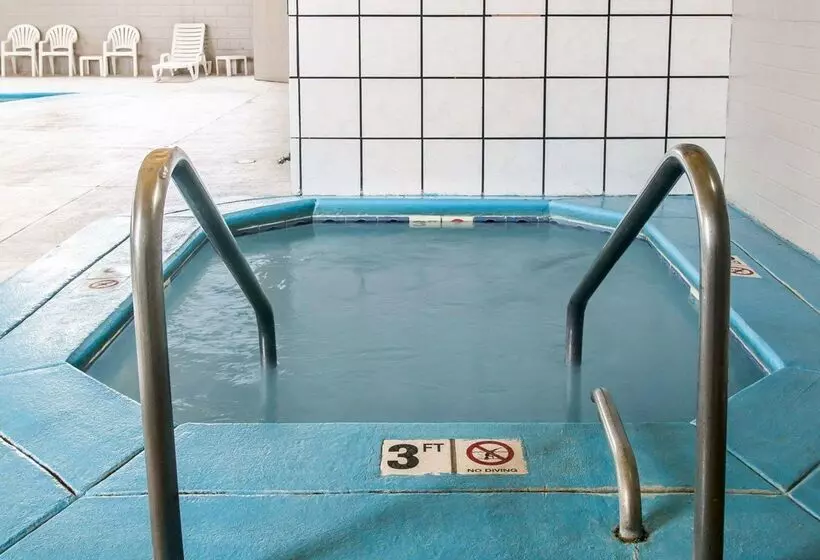 酒店 Clarion Inn I94 Near Expo Center