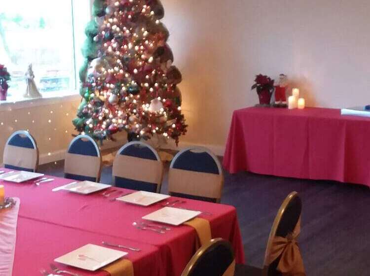 فندق Lakeside Inn