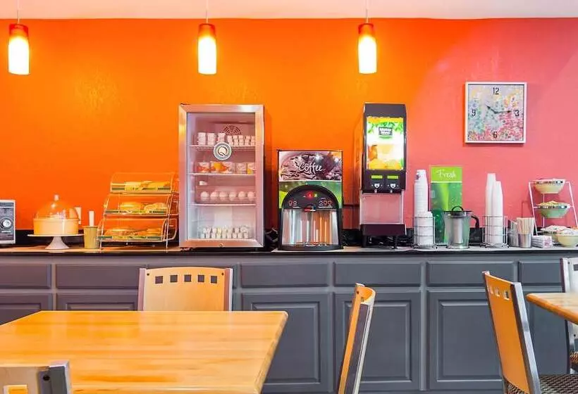 בית מלון כפרי Quality Inn Carthage