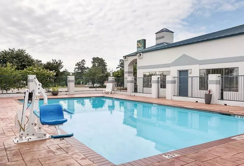 בית מלון כפרי Quality Inn Carthage