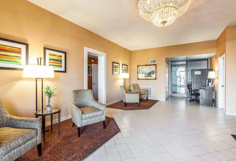 فندق Quality Inn