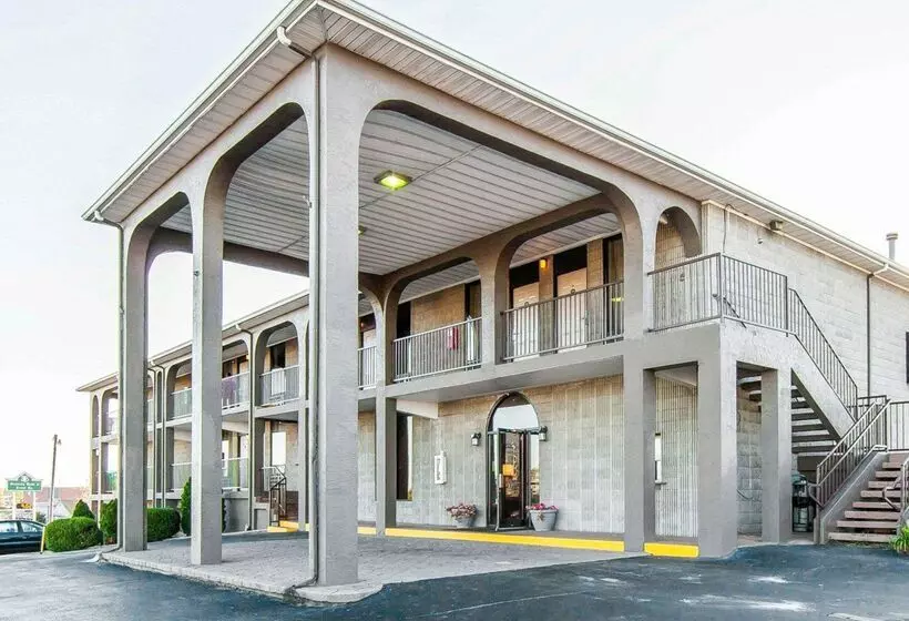 בית מלון כפרי Quality Inn