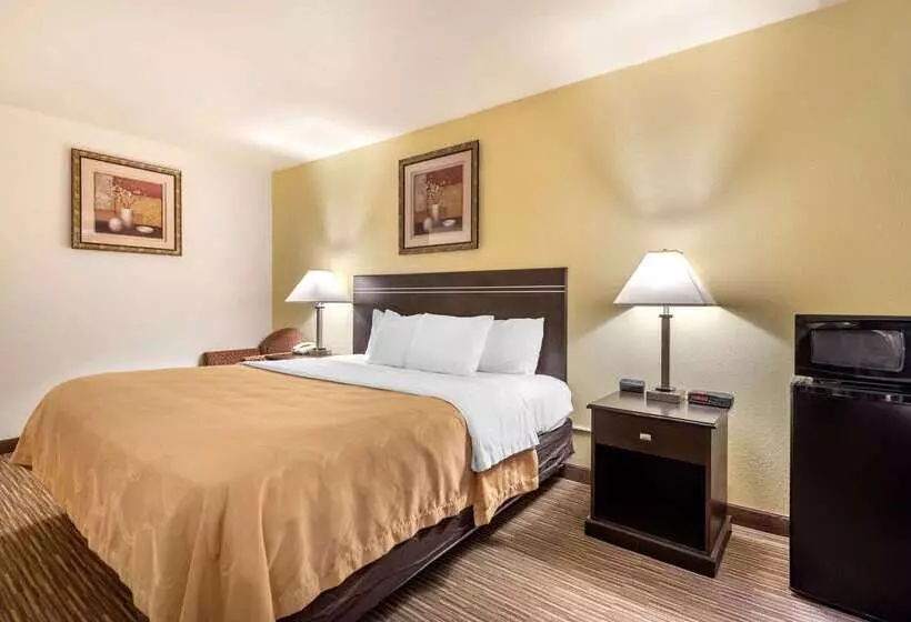 فندق Quality Inn & Suites Limon