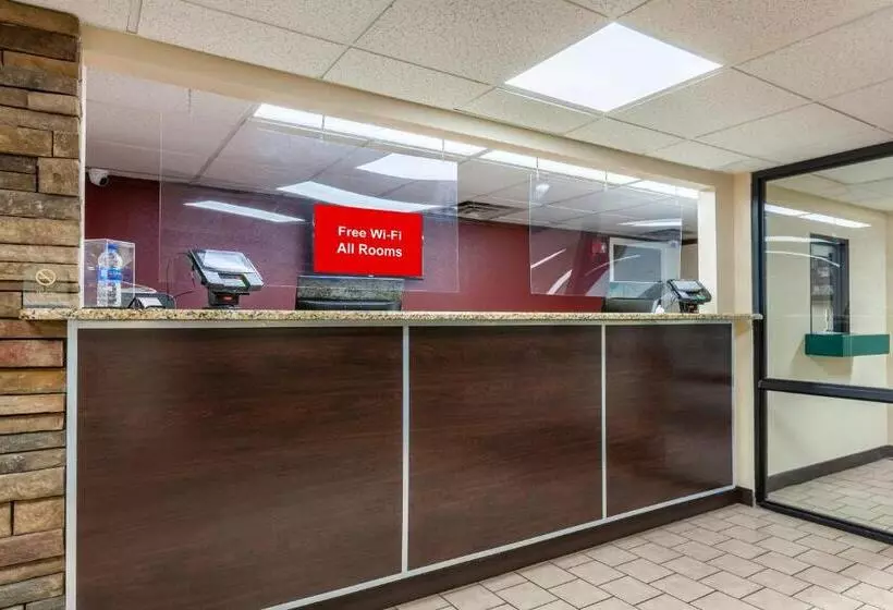 Отель Red Roof Inn Fayetteville I95