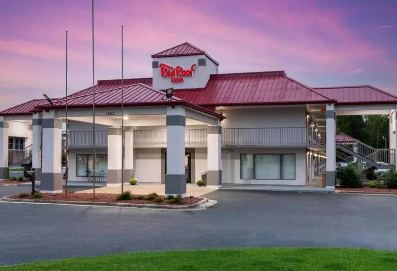 Отель Red Roof Inn Fayetteville I95