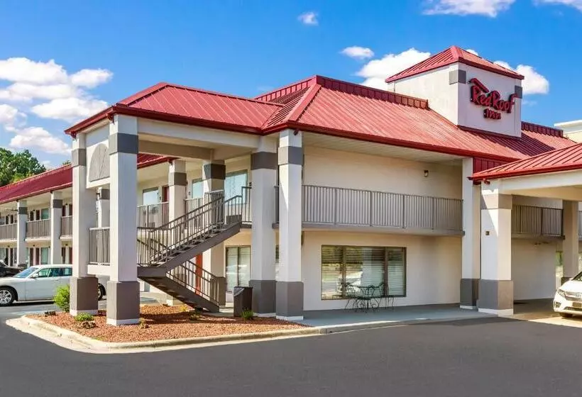Отель Red Roof Inn Fayetteville I95