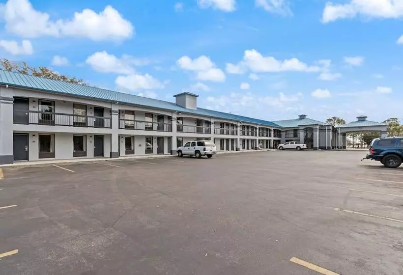 Отель Regency Inn Near Boardwalk & Hurlburt Field