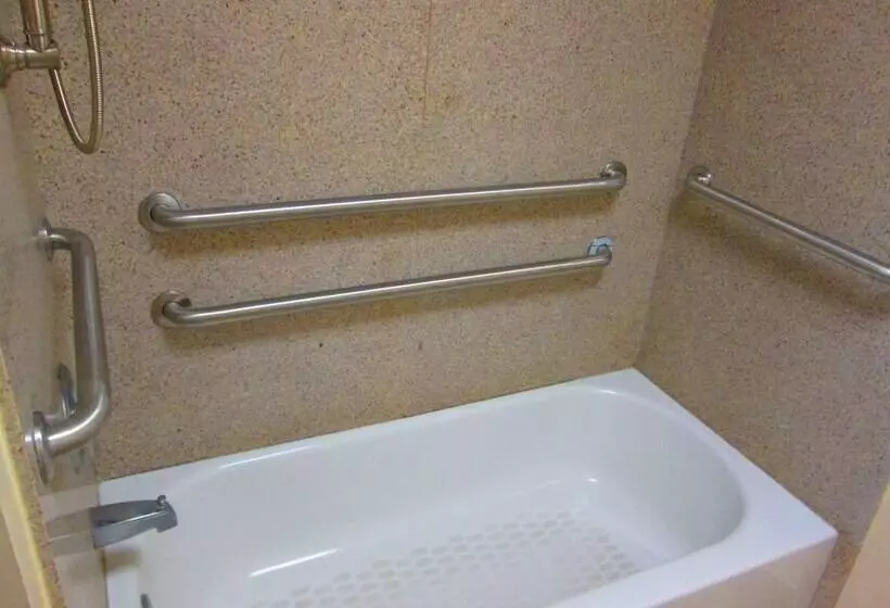 Отель Regency Inn Near Boardwalk & Hurlburt Field