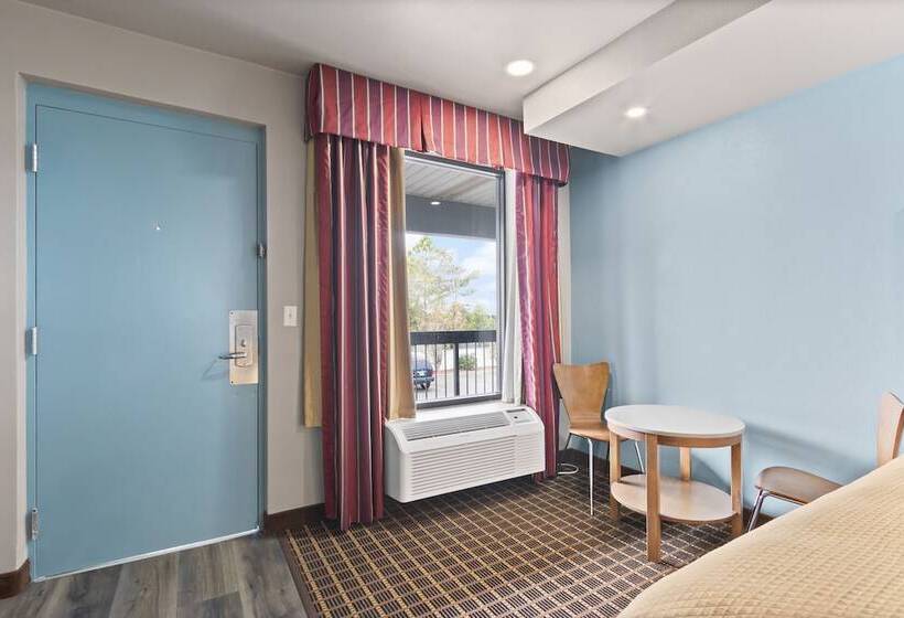 Отель Regency Inn Near Boardwalk & Hurlburt Field