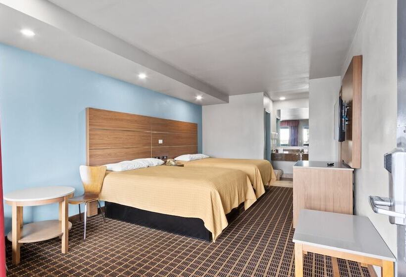 Отель Regency Inn Near Boardwalk & Hurlburt Field