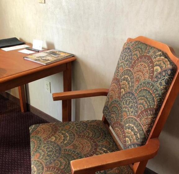 Отель The Ashley Inn Of Tillamook