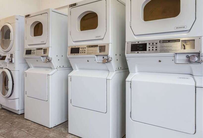 ホテル Travelodge By Wyndham Pioneer Villa