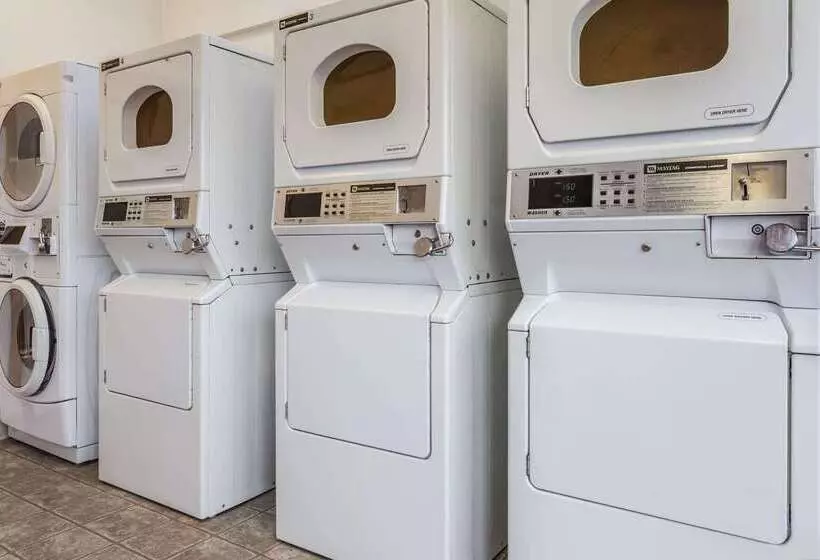 בית מלון כפרי Travelodge By Wyndham Pioneer Villa