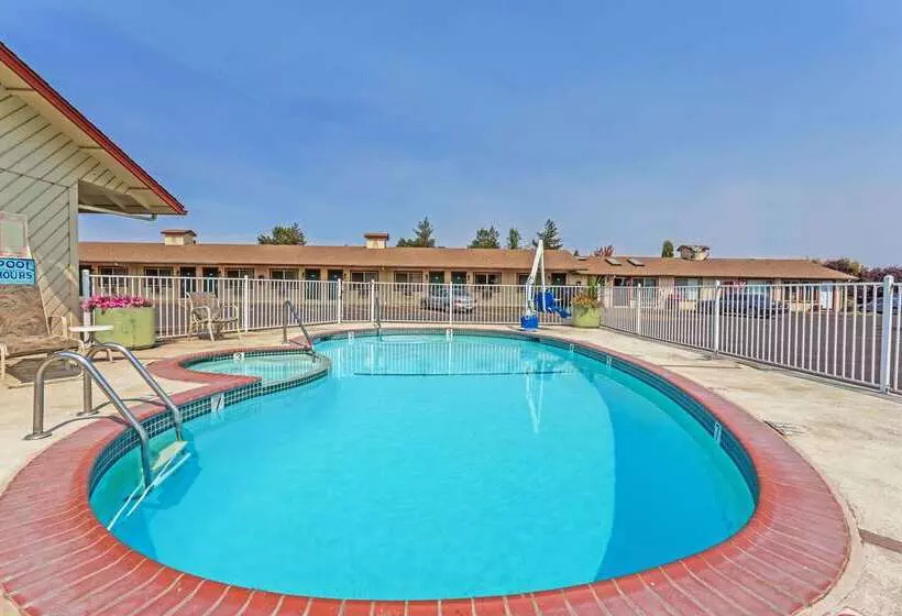 בית מלון כפרי Travelodge By Wyndham Pioneer Villa