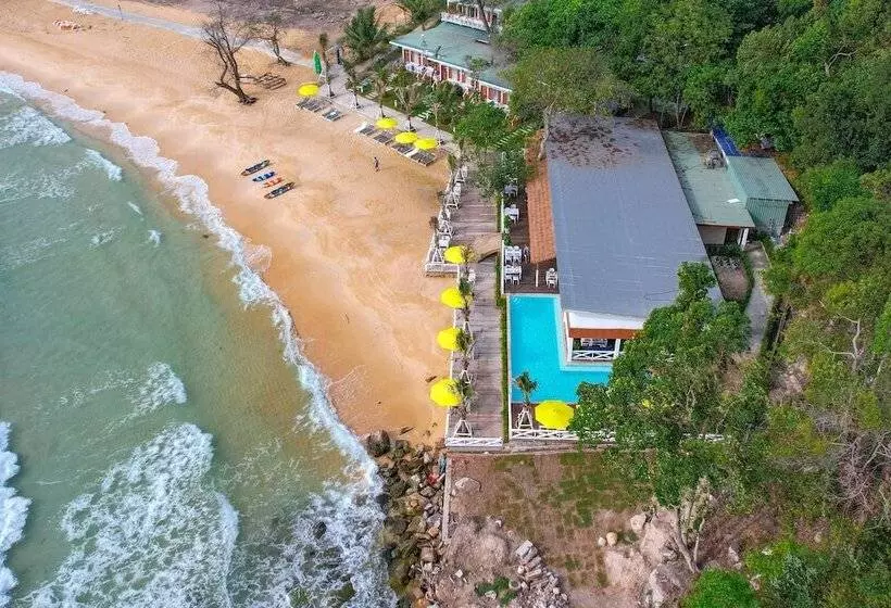 One Beach Resort