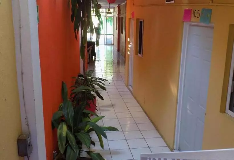 Hotelli Casa Mexicana Barra De Navidad