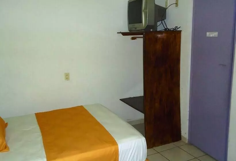 Hotelli Casa Mexicana Barra De Navidad