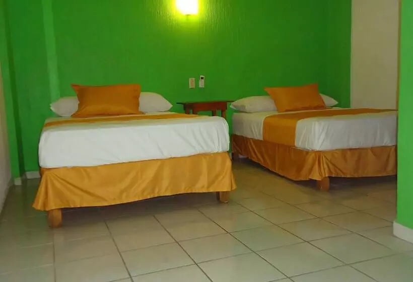 Hotelli Casa Mexicana Barra De Navidad