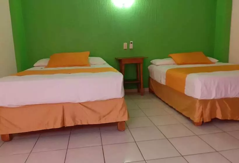 Hotelli Casa Mexicana Barra De Navidad