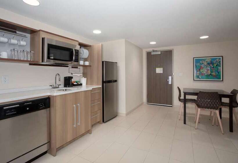 هتل Home2 Suites By Hilton Omaha Un Medical Ctr Area