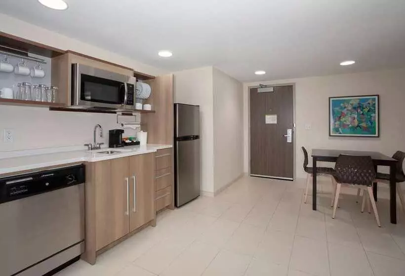 ホテル Home2 Suites By Hilton Omaha Un Medical Ctr Area