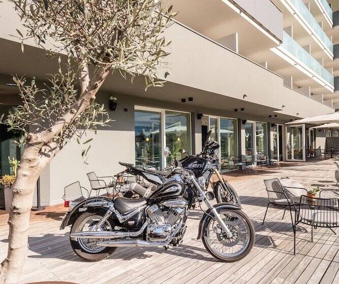 فندق Hoody Active & Happiness