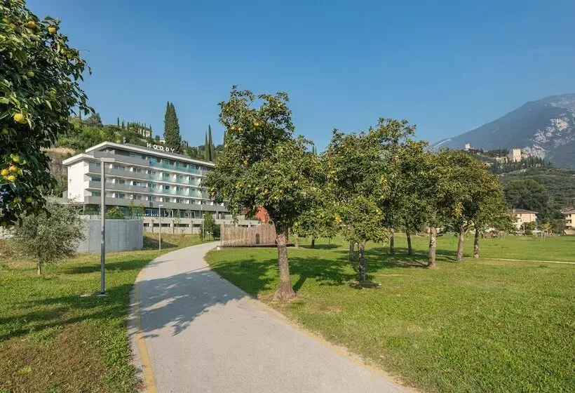 Hotelli Hoody Active & Happiness