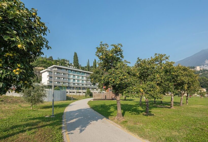 فندق Hoody Active & Happiness